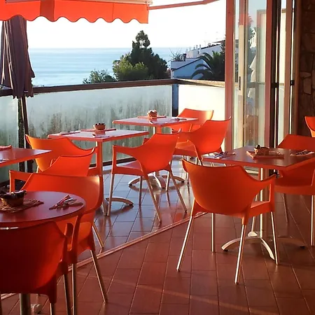 Pensión Casa Mercedes 2*